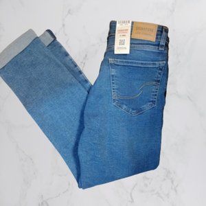 NWT Signature by Levi Strauss Mid-Rise Boyfriend Jeans - Size 2 | W26